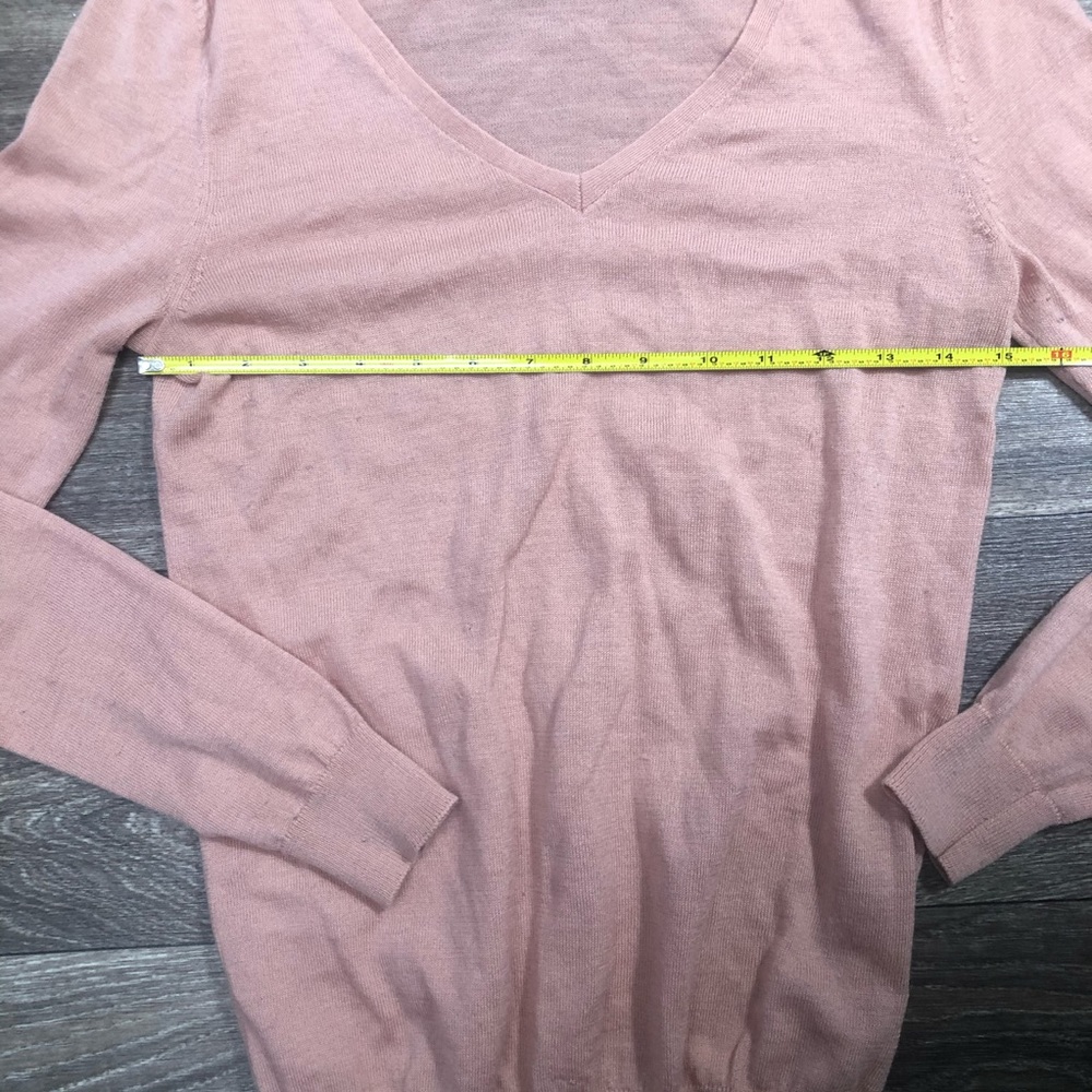 Ann Taylor vneck sweater top - Picture 4 of 6